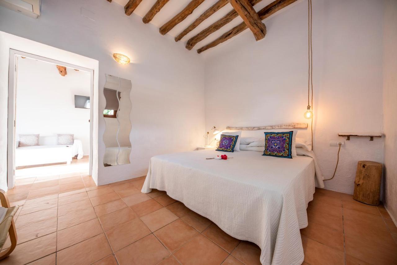 Agroturismo Can Cosmi Prats Santa Gertrudis  Habitación foto