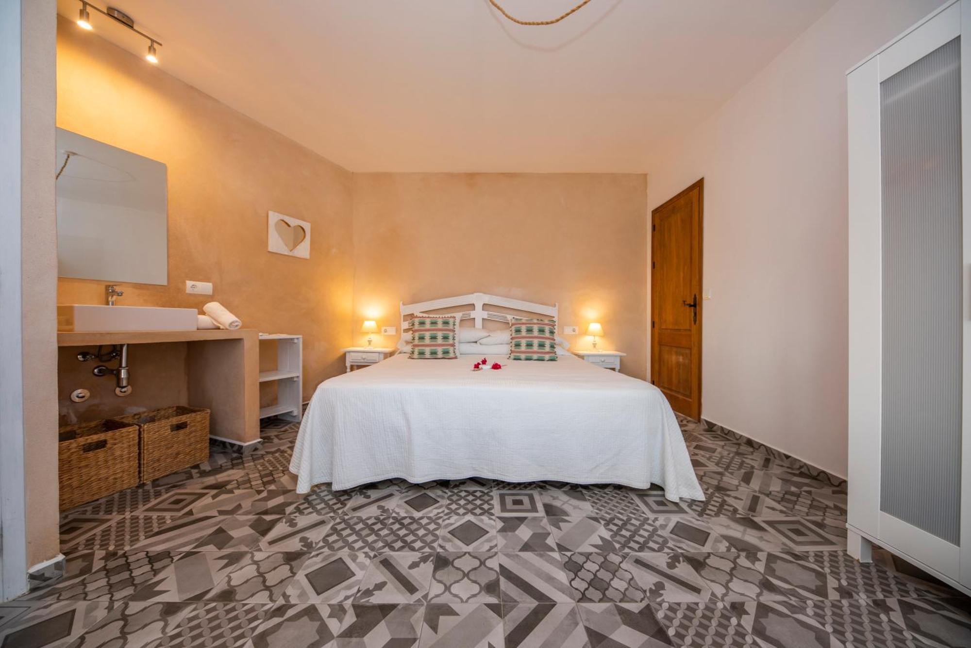 Agroturismo Can Cosmi Prats Santa Gertrudis  Habitación foto