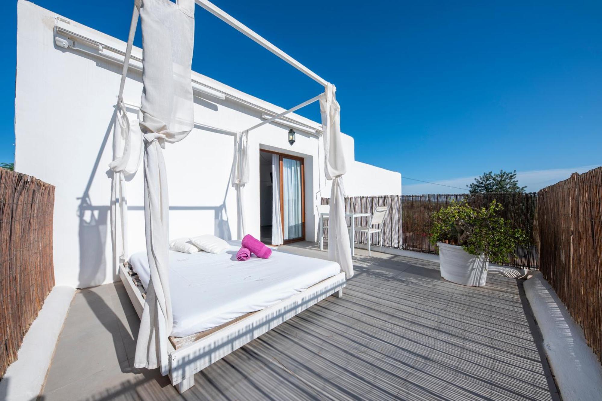 Agroturismo Can Cosmi Prats Santa Gertrudis  Habitación foto